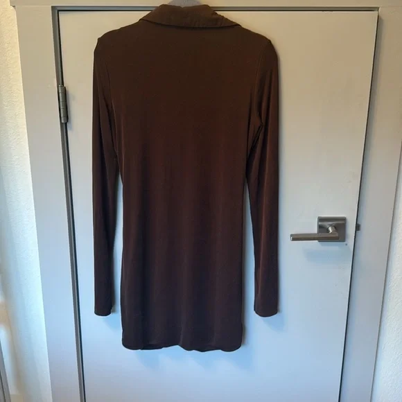 MESHKI Alexandra Brown Ruched Long Sleeve Shirt - Picture 3 of 4